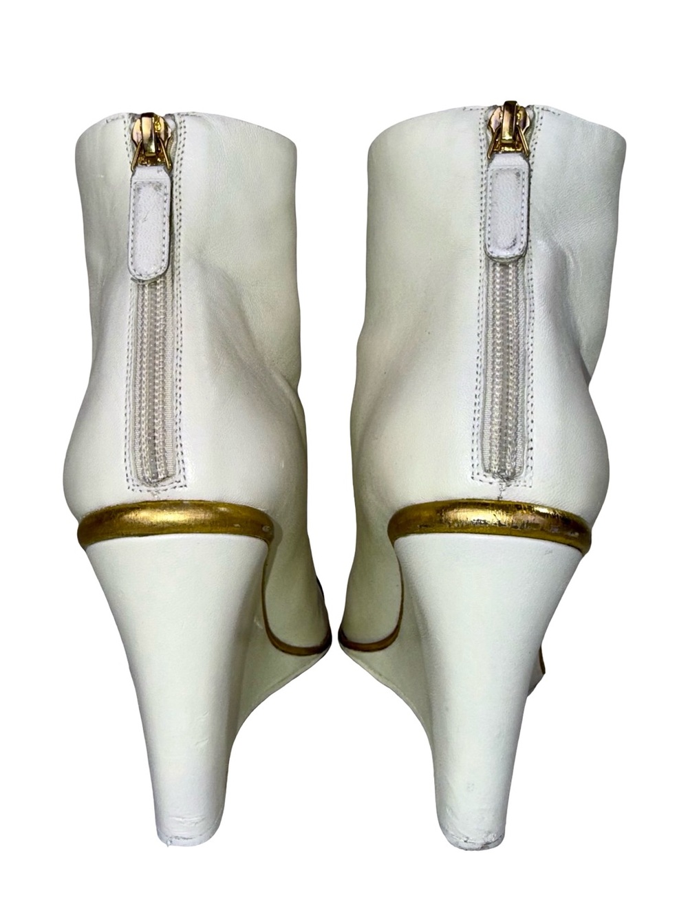 CHANEL WHITE LAMBSKIN ANKLE BOOTS WITH BLACK CAP TOES - Picture 8 of 15